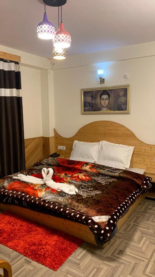 Hadimba Regency Hostel Manali  Ngoại thất bức ảnh