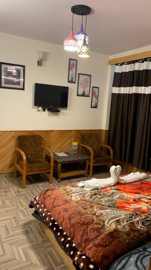 Hadimba Regency Hostel Manali  Ngoại thất bức ảnh