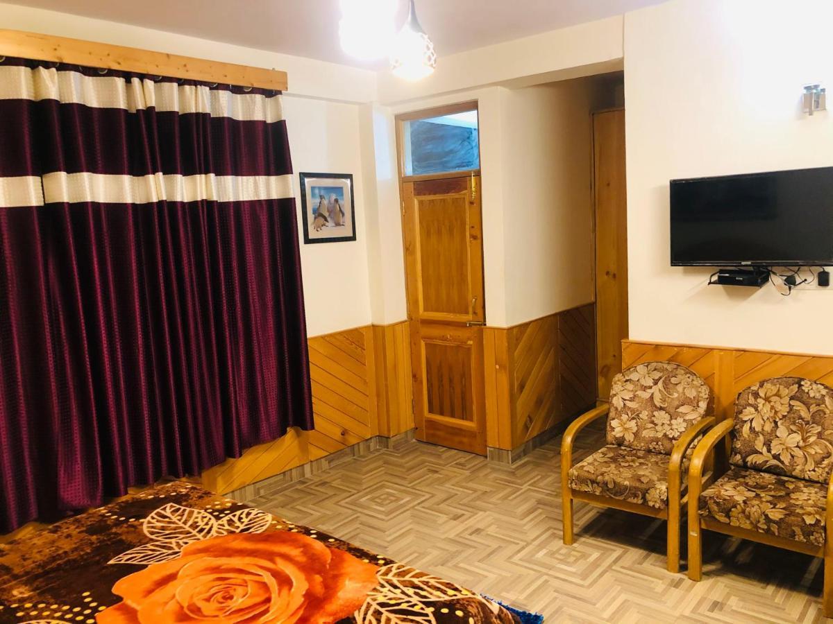 Hadimba Regency Hostel Manali  Ngoại thất bức ảnh